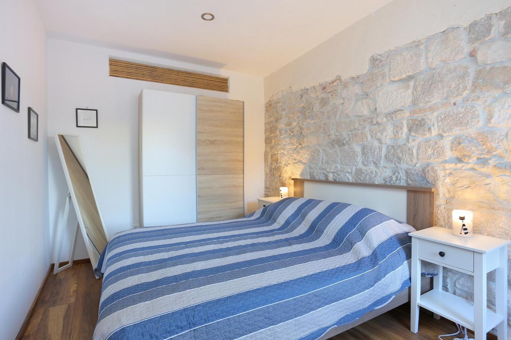 Apartments With A Parking Space Omis - 19051 외부 사진
